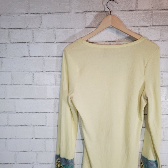 BKE light yellow long sleeve top - Picture 5 of 15